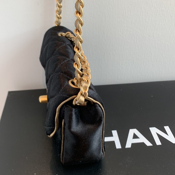 CHANEL Rare Mini Black Matte Gold Satin Leather Quilted Crossbody Vintage Bag🖤 - Picture 6 of 16